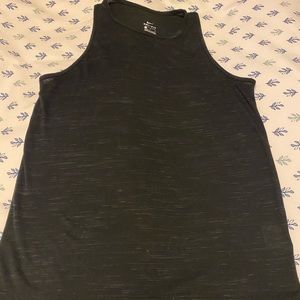 Nike women’s sleeveless workout shirt
